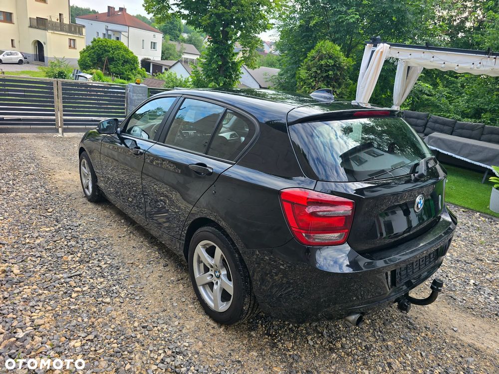 BMW Seria 1 116i - 8