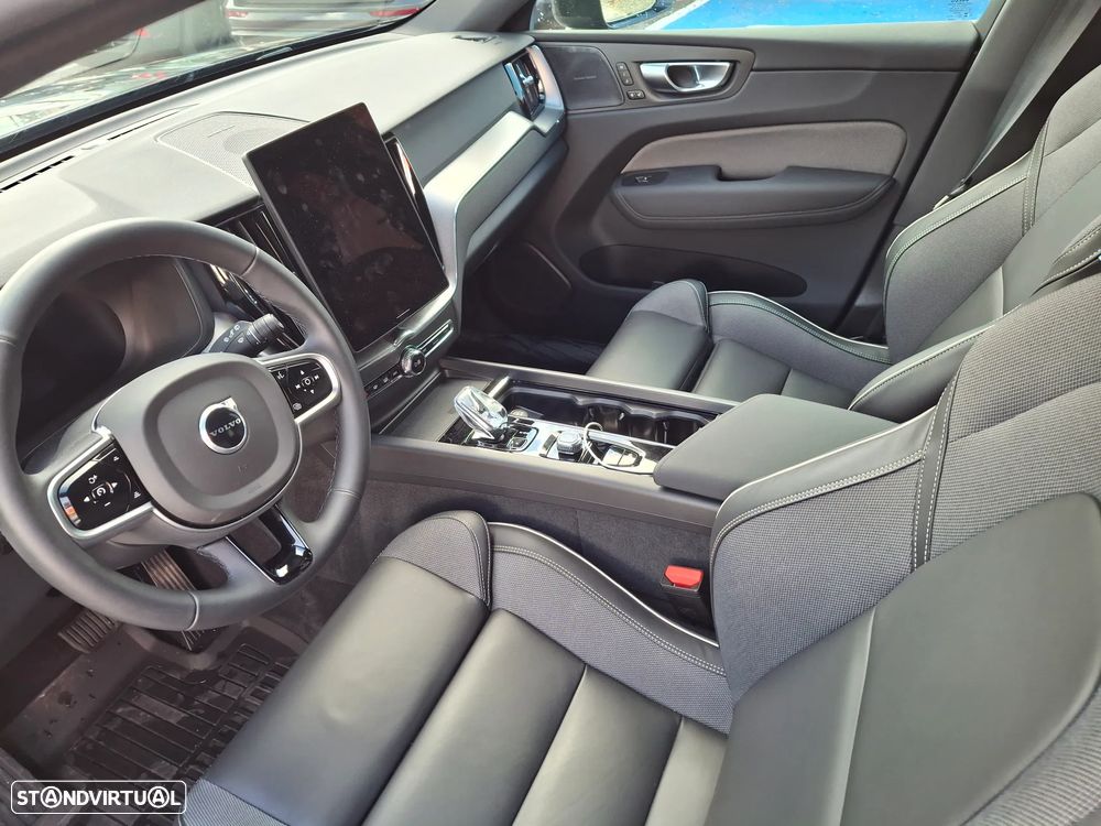 Volvo XC 60 2.0 T6 PHEV Black Edition AWD - 12