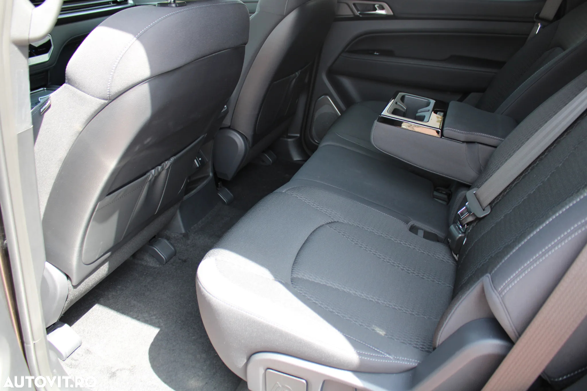 SsangYong REXTON 2.2 e-XDi 220 4WDAut. Amber - 16