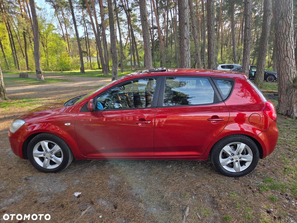 Kia Ceed - 6