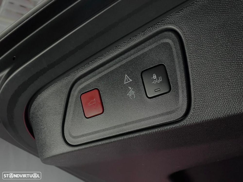 Peugeot 3008 1.6 PureTech GT EAT8 - 24