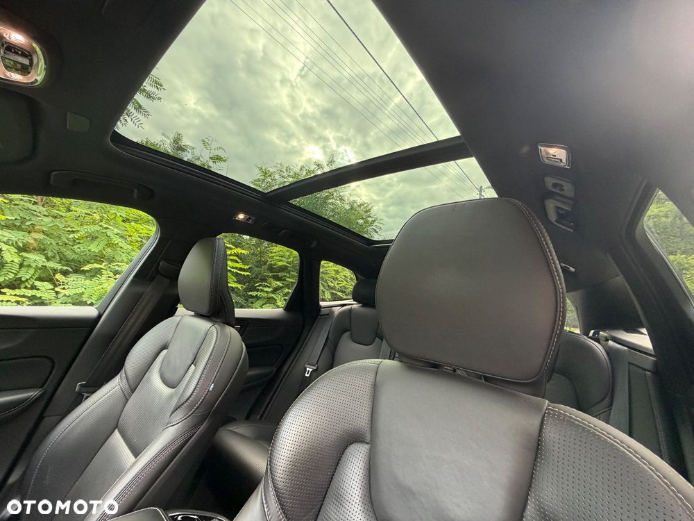 Volvo XC 60 B5 B AWD R-Design - 8