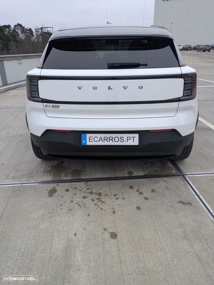 Volvo EX30 Single Motor Extended Range RWD Ultra - 7