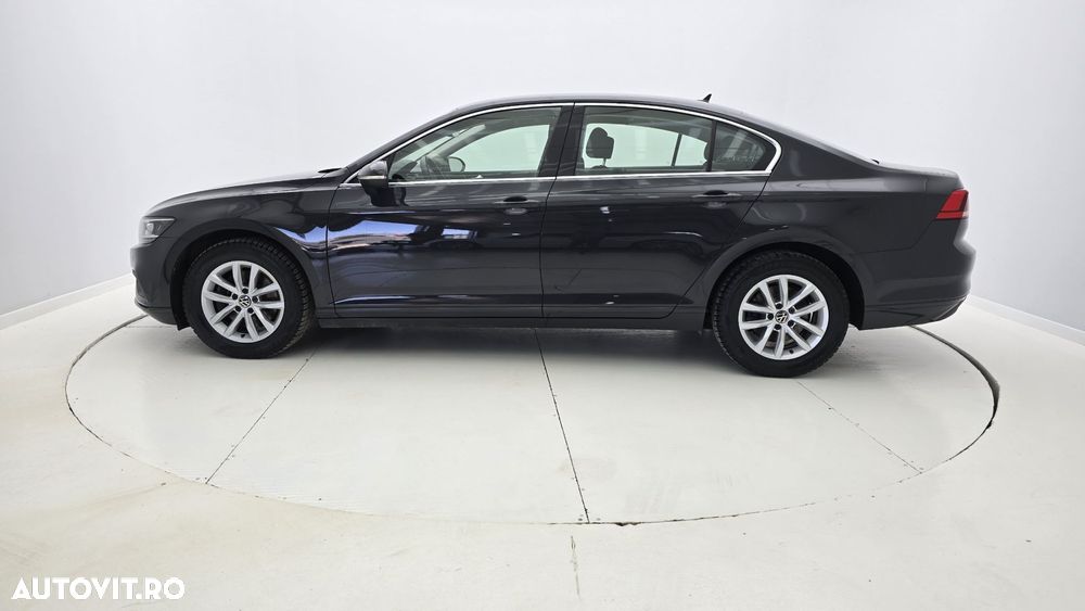 Volkswagen Passat - 9