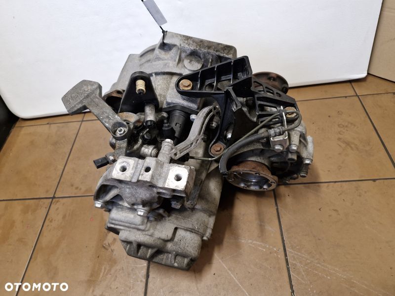 VOLKSWAGEN PASSAT CC A3 8P 1.8 TSI SKRZYNIA BIEGÓW MANUAL 6B JWX - 8