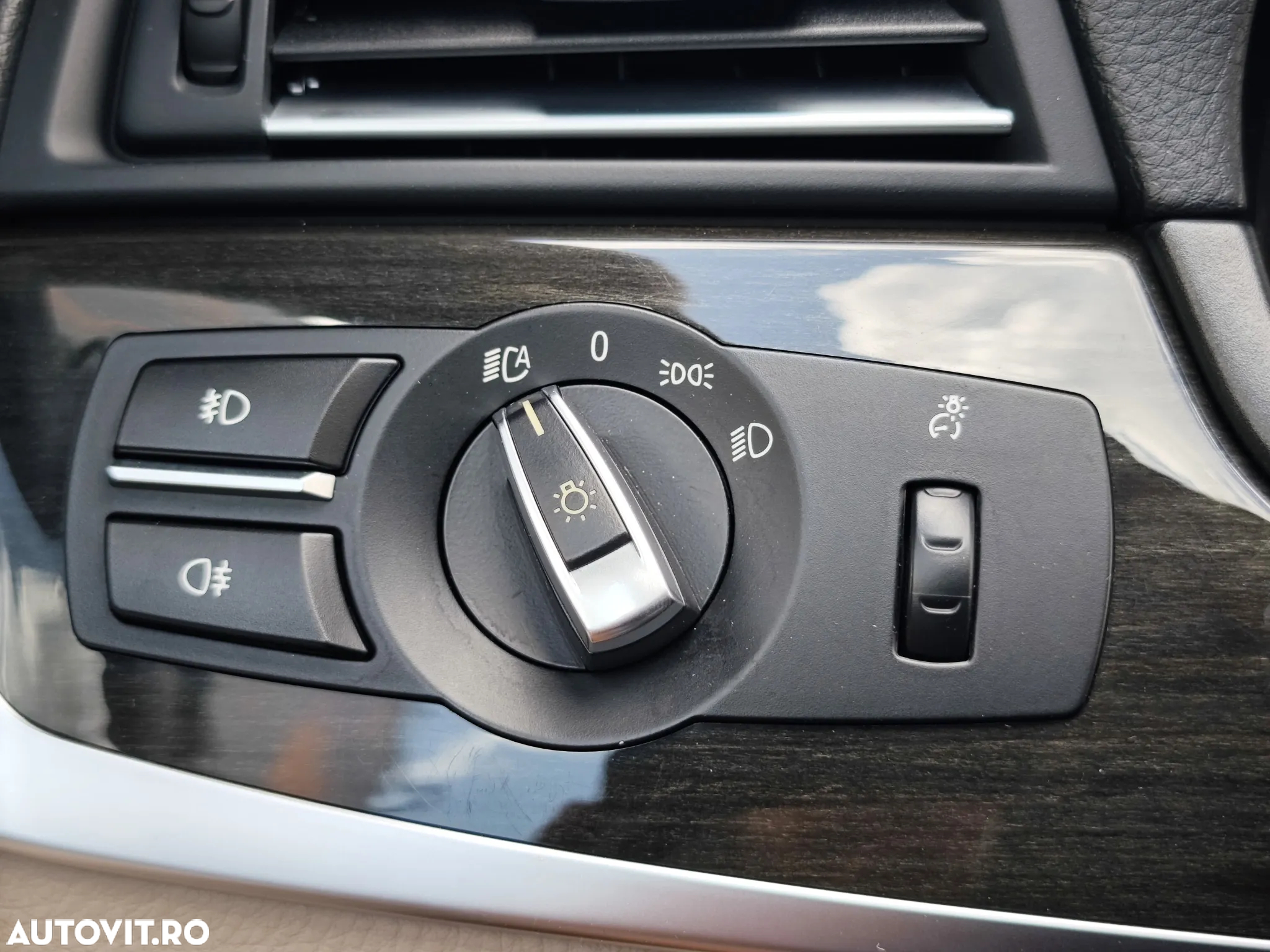 BMW Seria 5 525d Aut. - 24
