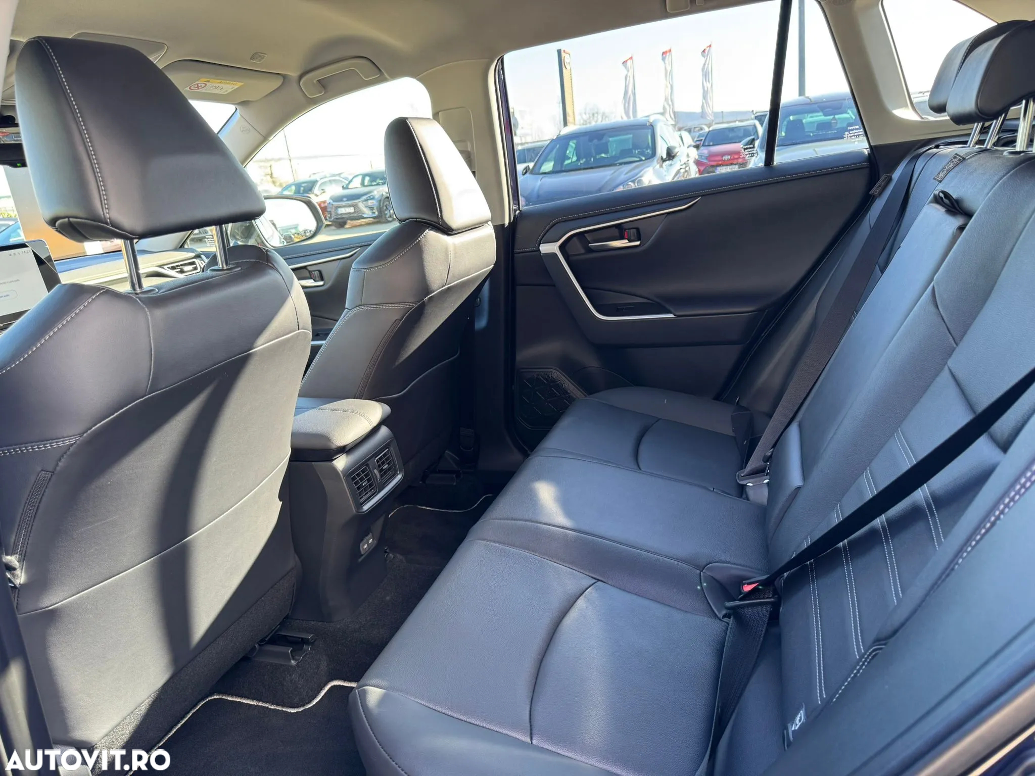 Toyota RAV4 2.5 Hybrid VVT-iE 4x4 Luxury - 16