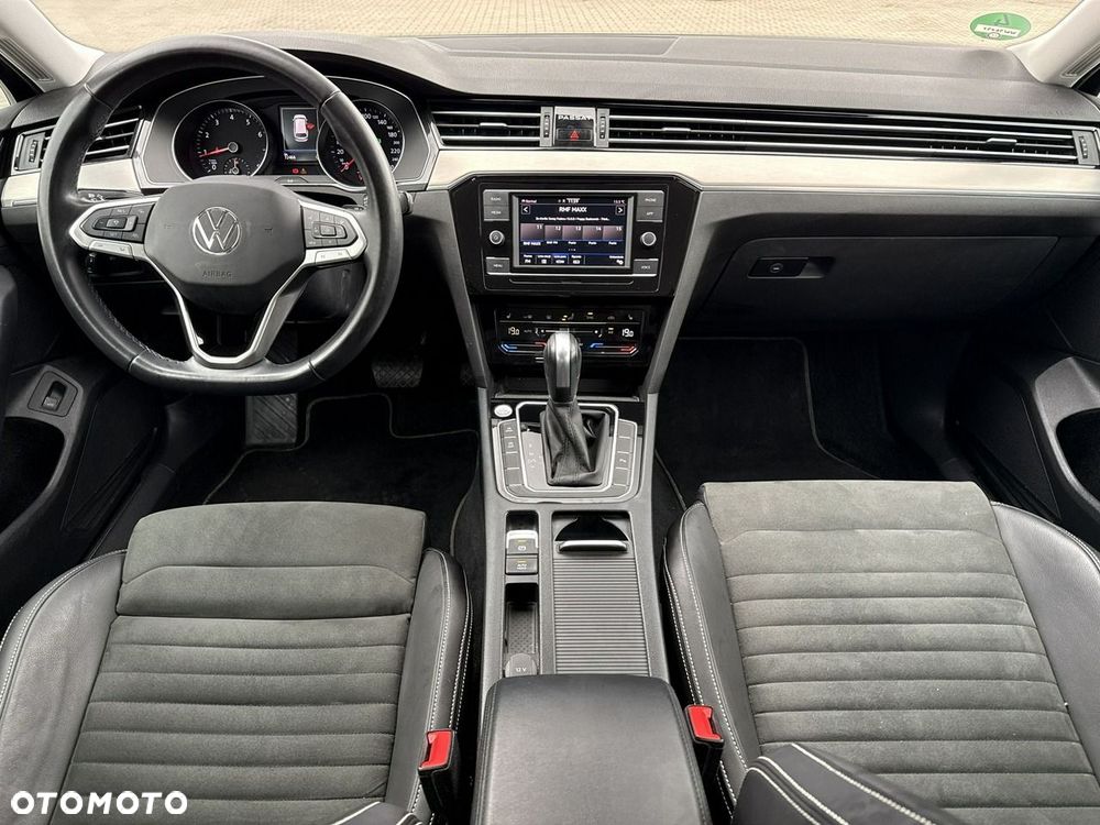 Volkswagen Passat 2.0 TSI Elegance DSG - 23
