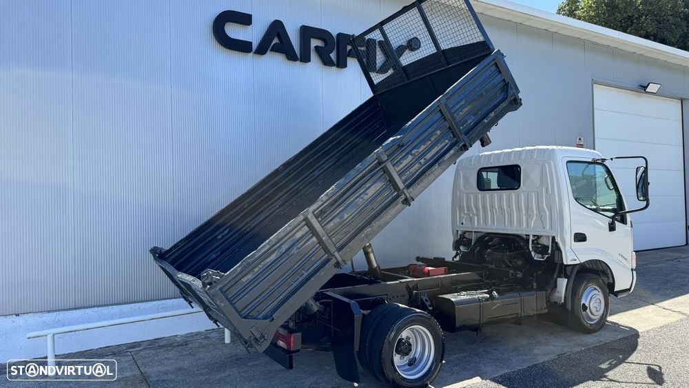 Toyota Dyna 3.0 D-4D Tri-Basculante - 9