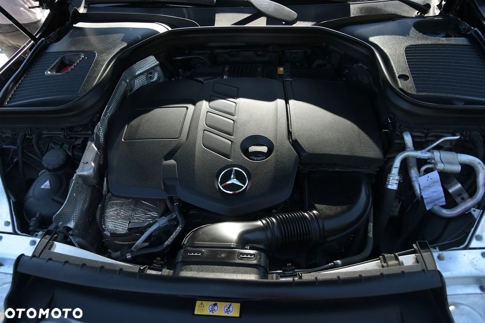 Mercedes-Benz GLC 220 d 4Matic 9G-TRONIC - 36
