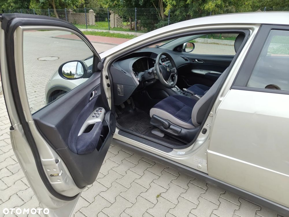 Honda Civic 1.4 Base - 11