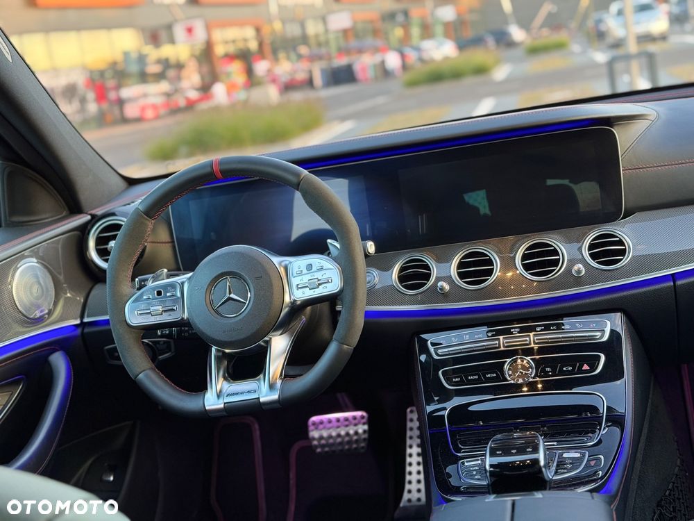 Mercedes-Benz Klasa E AMG 43 4Matic 9G-TRONIC - 39