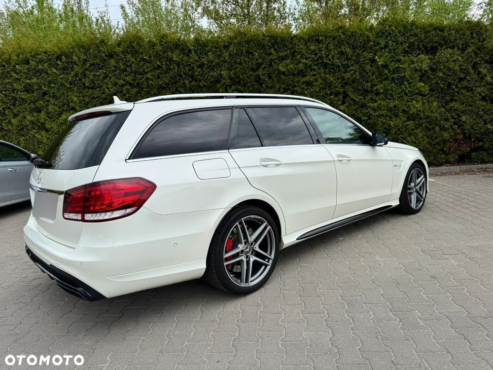 Mercedes-Benz Klasa E 63 AMG S 4-Matic - 18