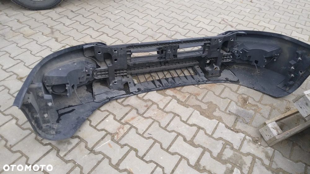 IVECO DAILY zderzak przód 20/22r. - 3