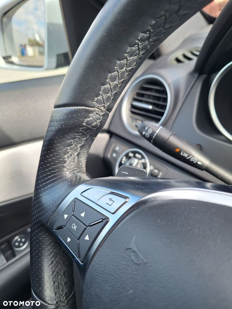 Mercedes-Benz Klasa C 250 CDI DPF BlueEFFICIENCY 7G-TRONIC Edition 1 - 39