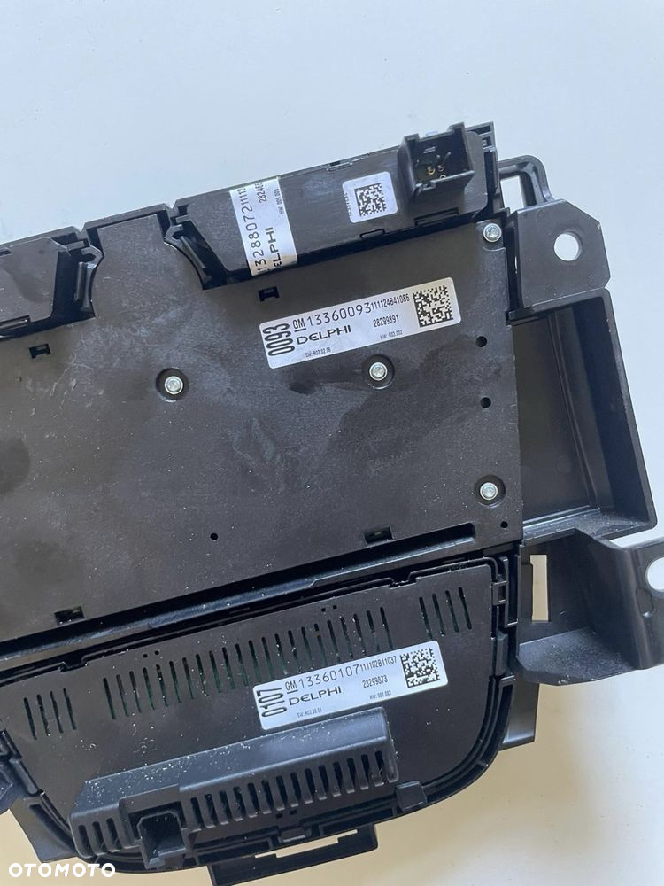 Opel panel radia navi 600 - 2