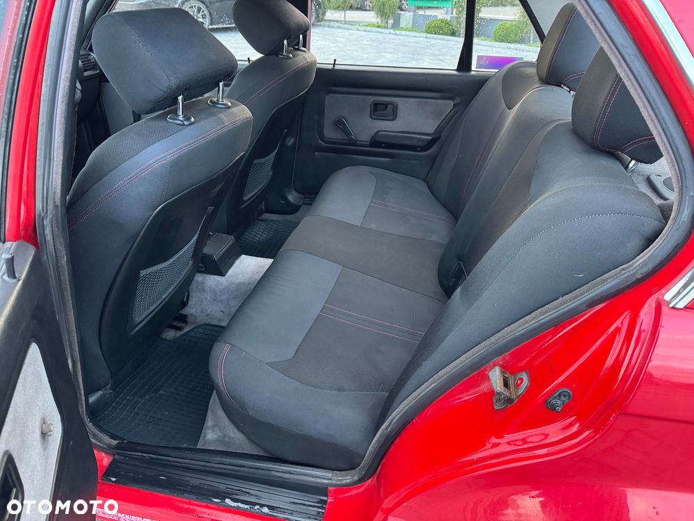BMW Seria 3 316i - 11