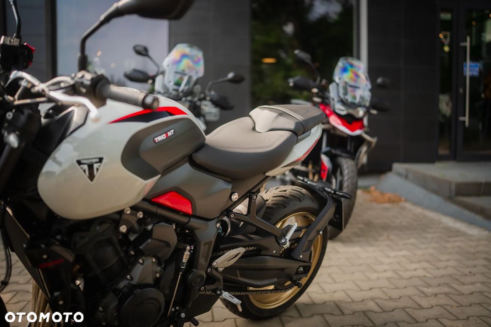 Triumph Trident - 24