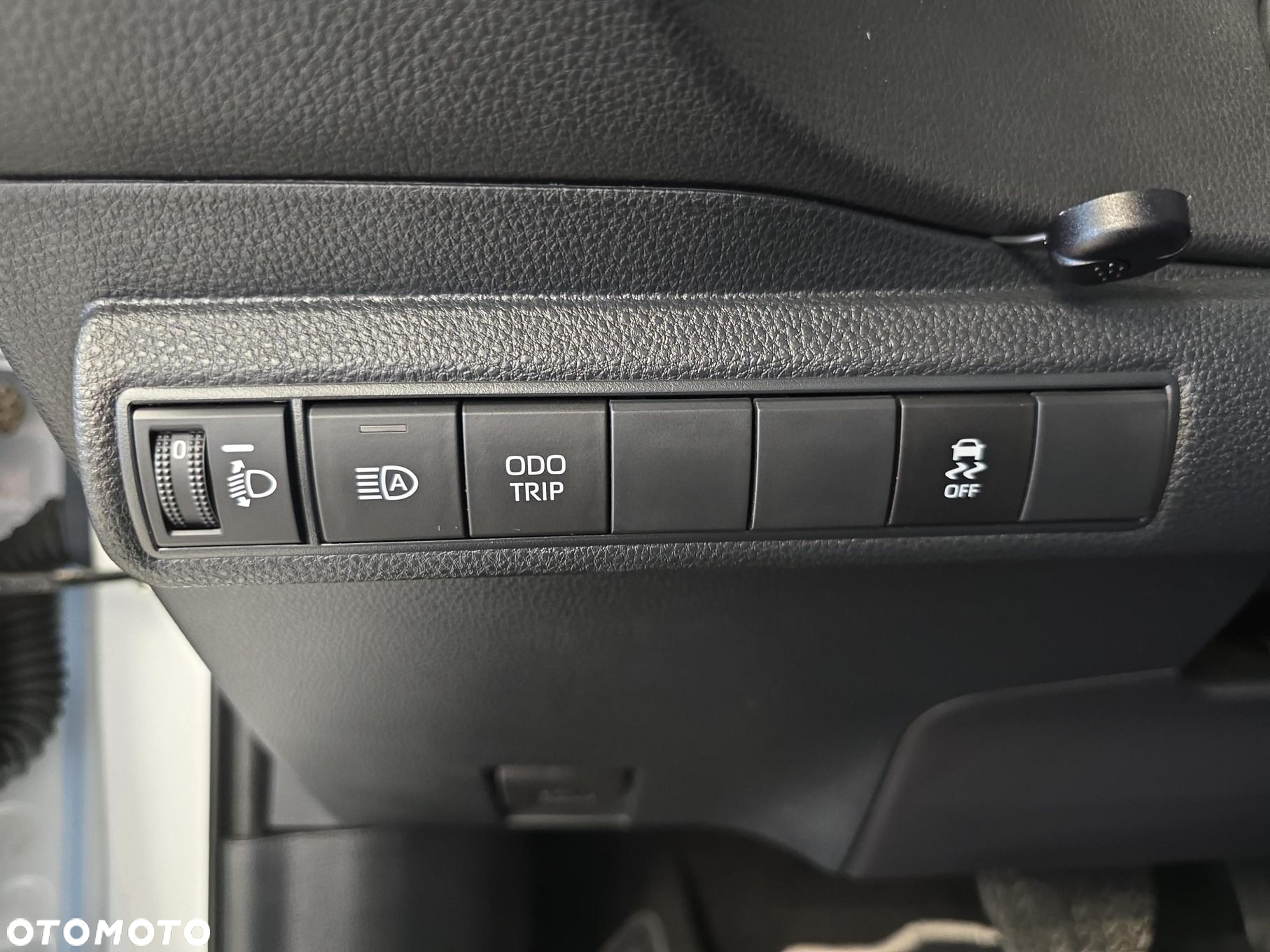 Toyota Corolla - 21