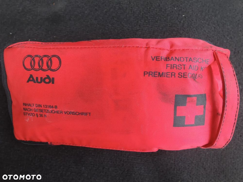 APTECZKA SAMOCHODOWA 8L0860282 AUDI - 1