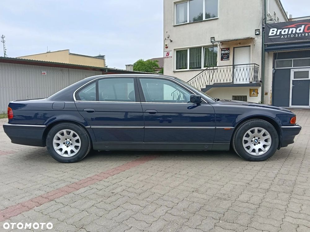 BMW Seria 7 - 22