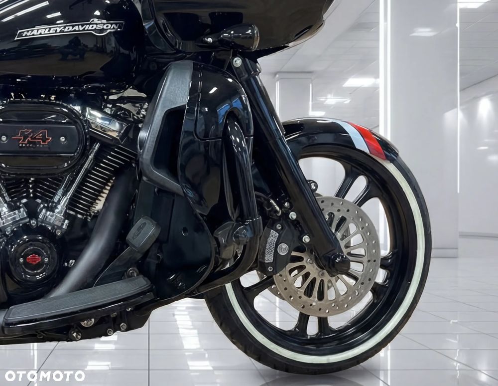 Harley-Davidson Touring Road Glide - 17