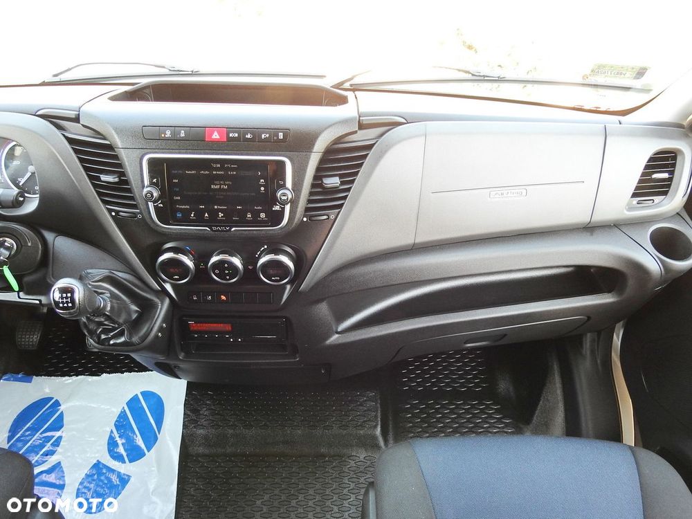 Iveco DAILY 70C18 KONTENER WINDA 14 PALET WEBASTO TEMPOMAT NAWIGACJA LEDY BLIŹNIACZE KOŁA KLIMATYZACJA  180KM - 33