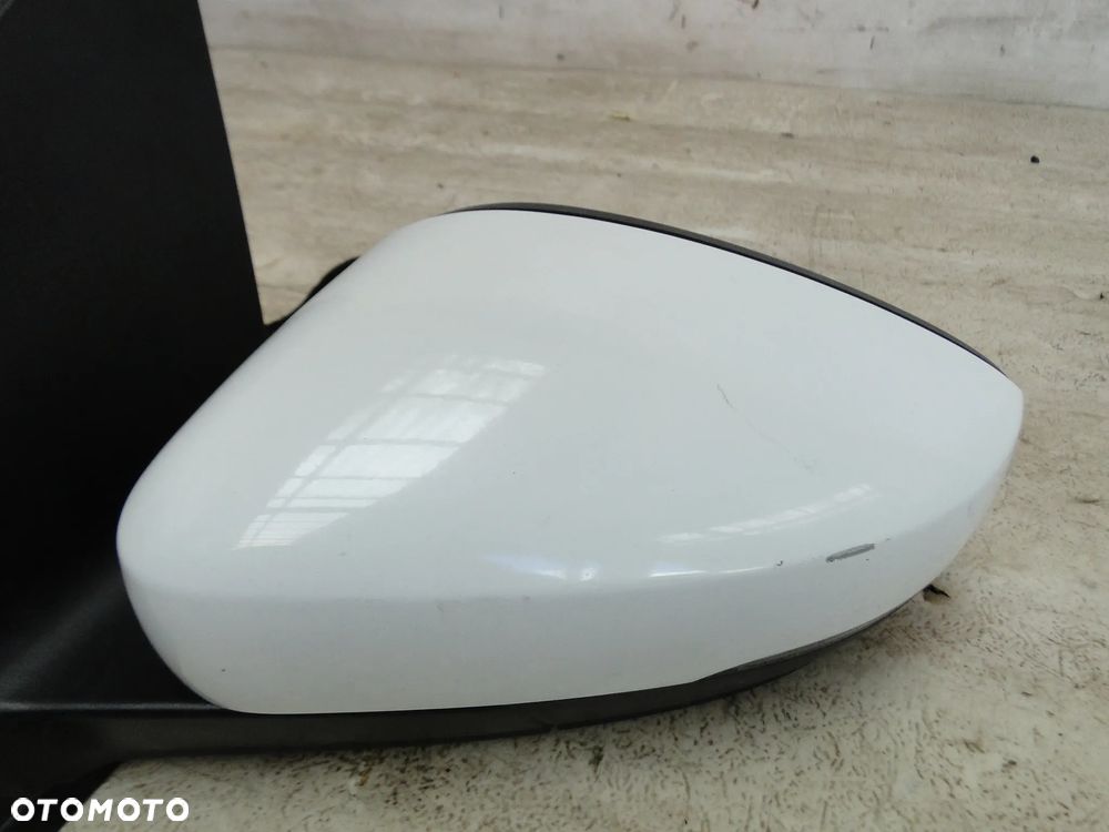 VW POLO 5 6R 6C LIFT LUSTERKO LEWE 6 PIN EUROPA - 6