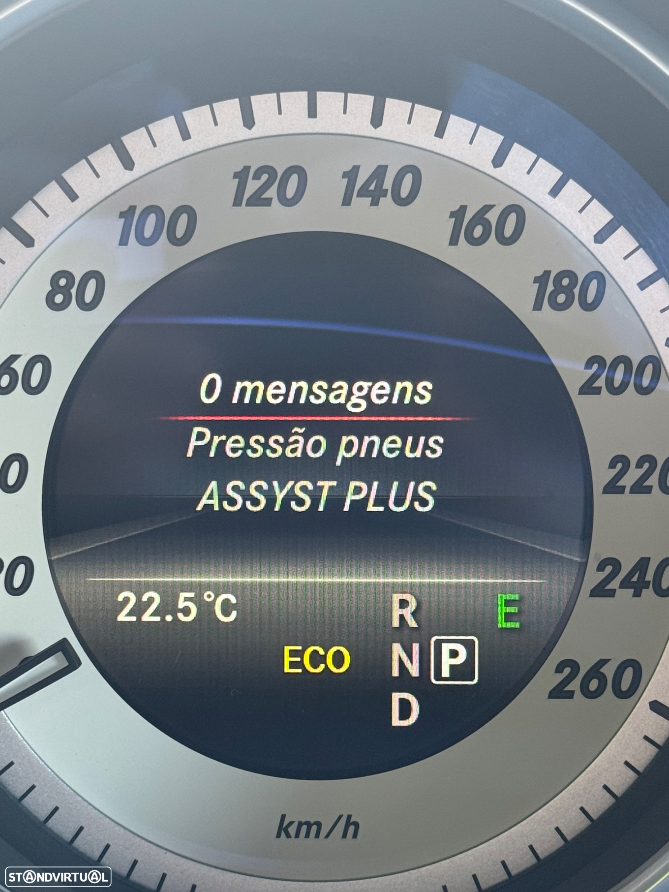 Mercedes-Benz E 250 BlueTEC Avantgarde Auto. - 20