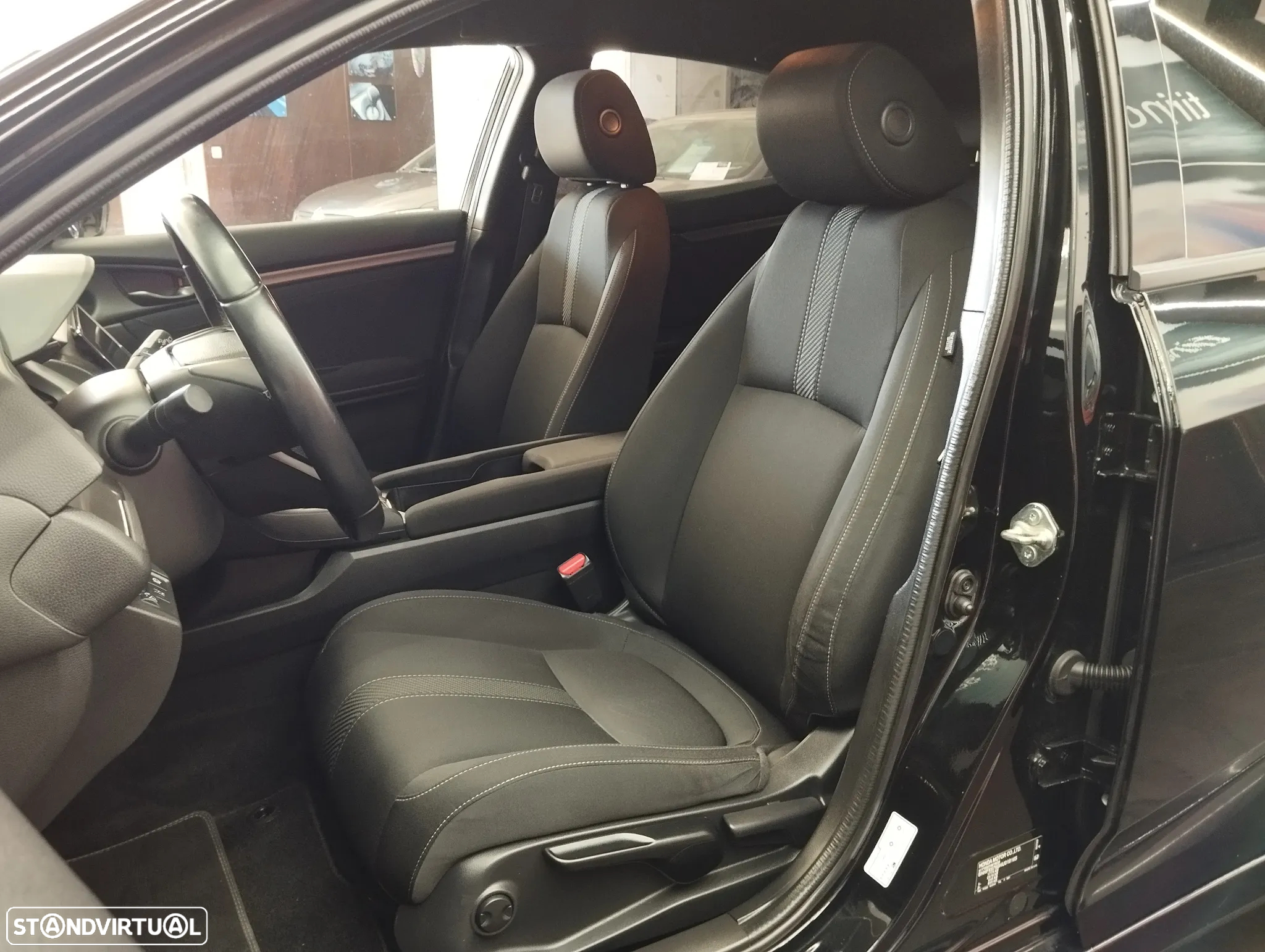 Honda Civic 1.0 i-VTEC Elegance CVT Navi - 20