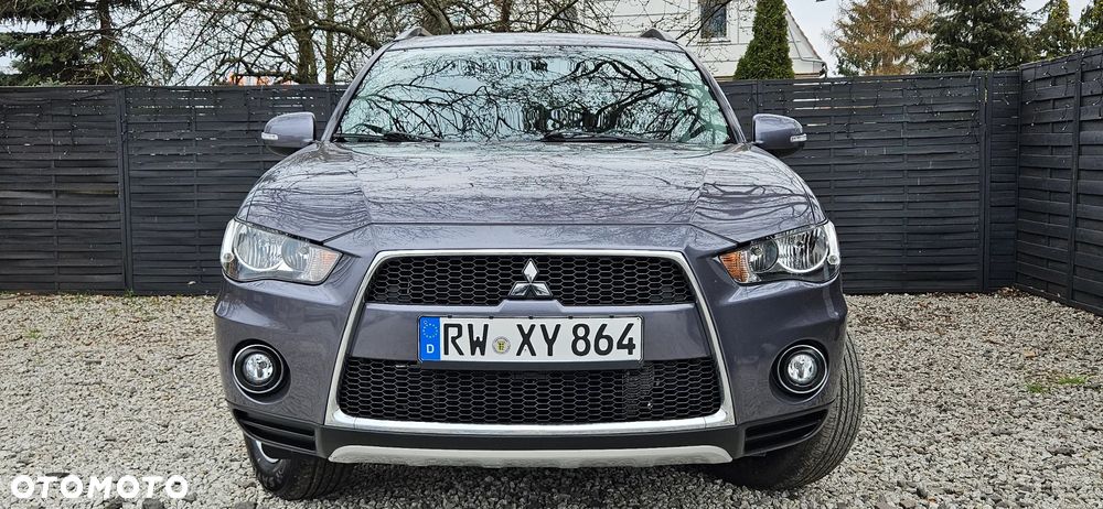 Mitsubishi Outlander 2.0 DI-D 4WD Intense - 32