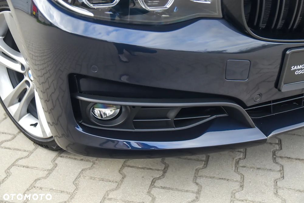 BMW Seria 3 320i xDrive Edition M Sport Shadow - 33