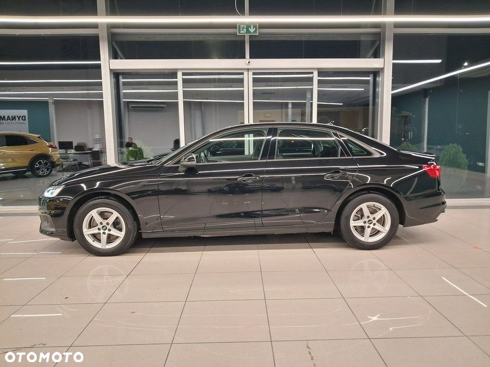 Audi A4 Limousine - 4