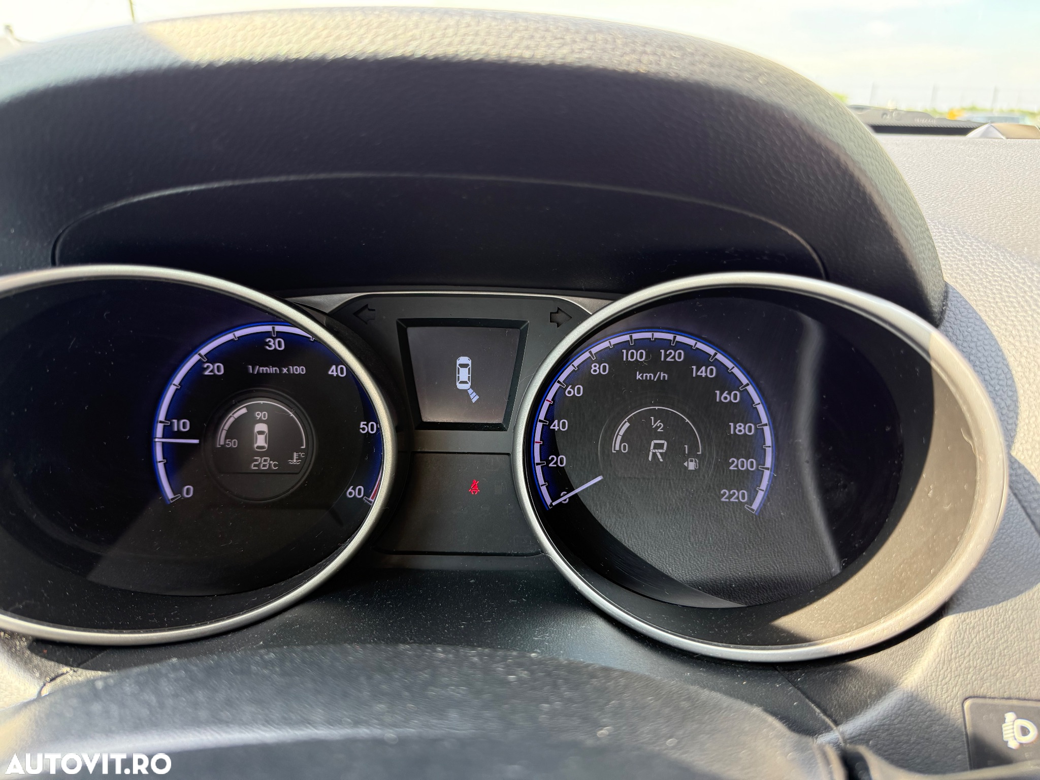 Hyundai ix35 2.0 CRDI 4WD Automatik Style - 11