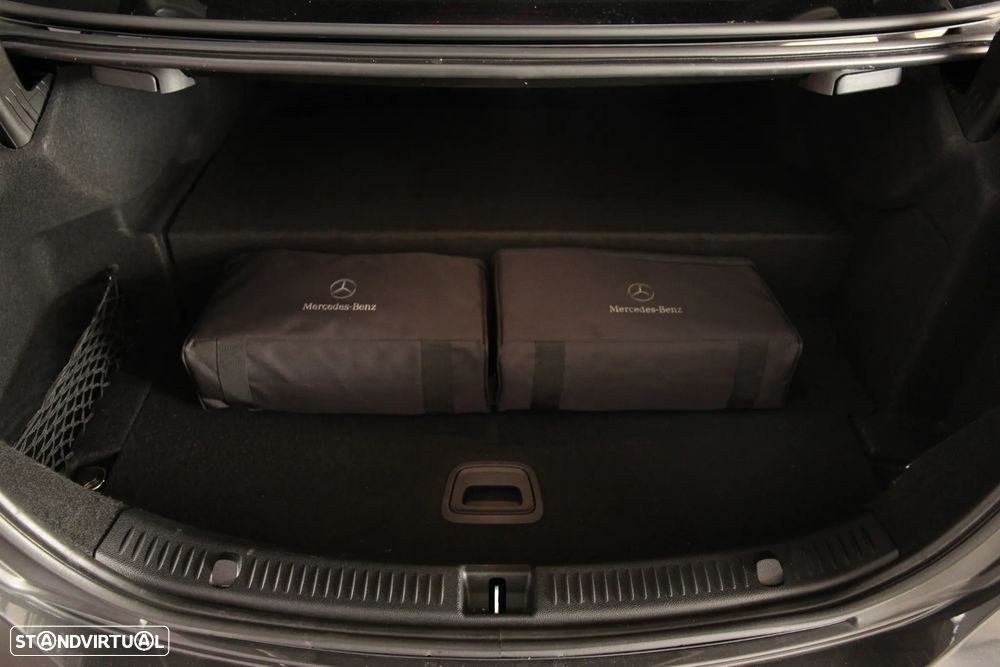 Mercedes-Benz E 300 de AMG Line - 28