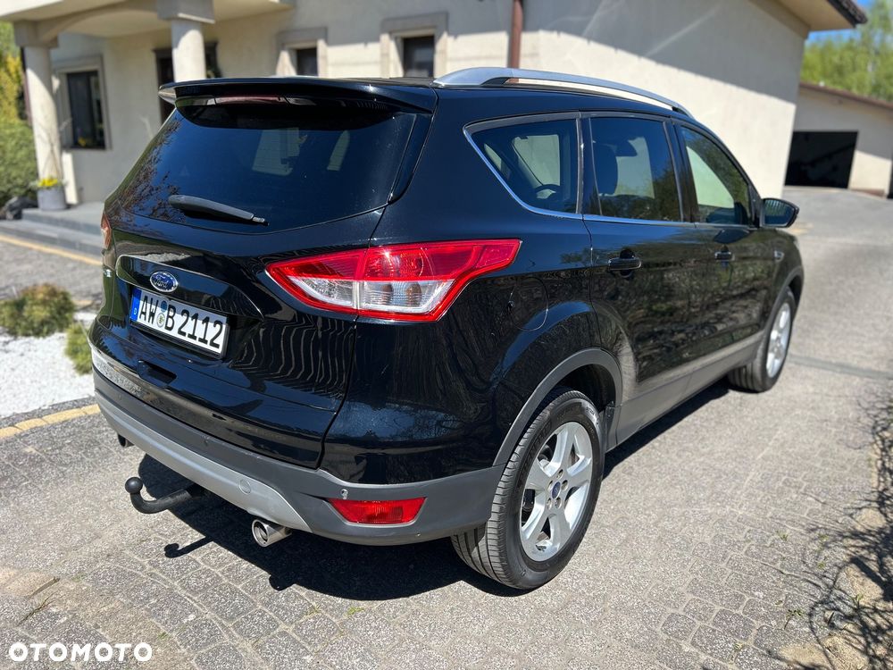 Ford Kuga 2.0 TDCi 2x4 Titanium - 16