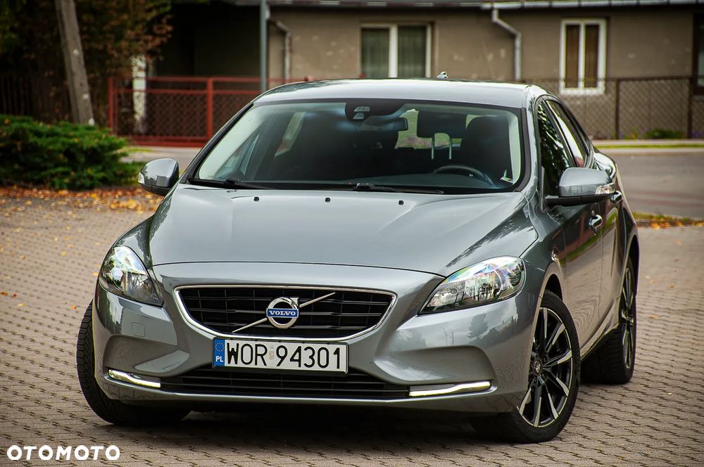 Volvo V40