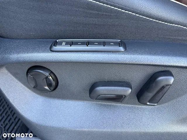 Volkswagen Tiguan - 24