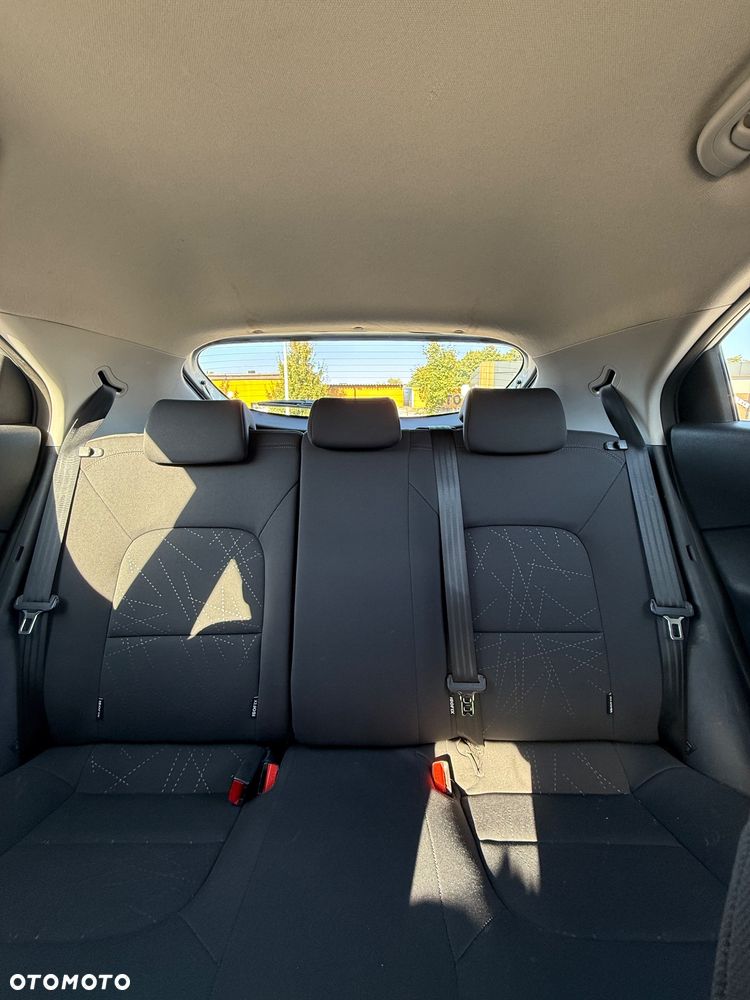 Kia Rio - 11