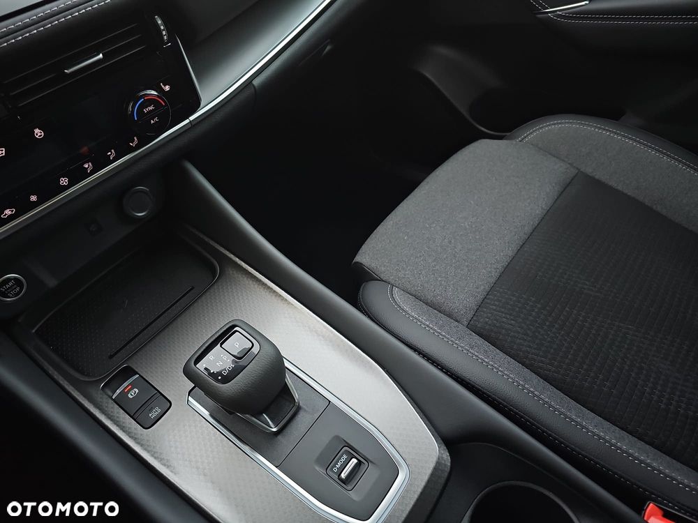 Nissan Qashqai 1.3 DIG-T MHEV N-Connecta Xtronic - 15