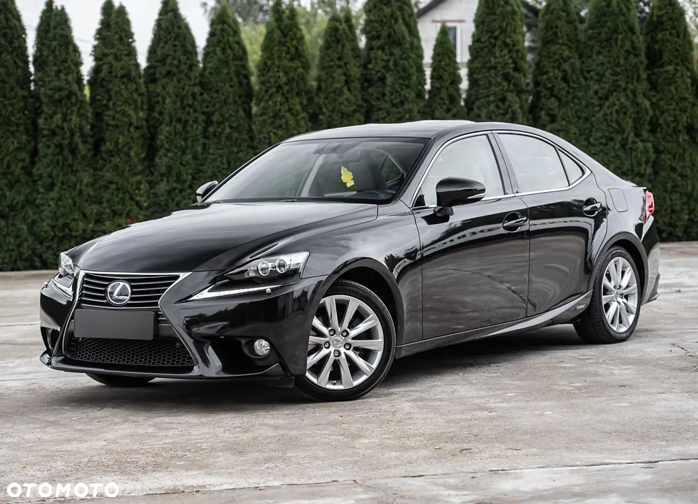 Lexus IS 300h Executive Line - 6