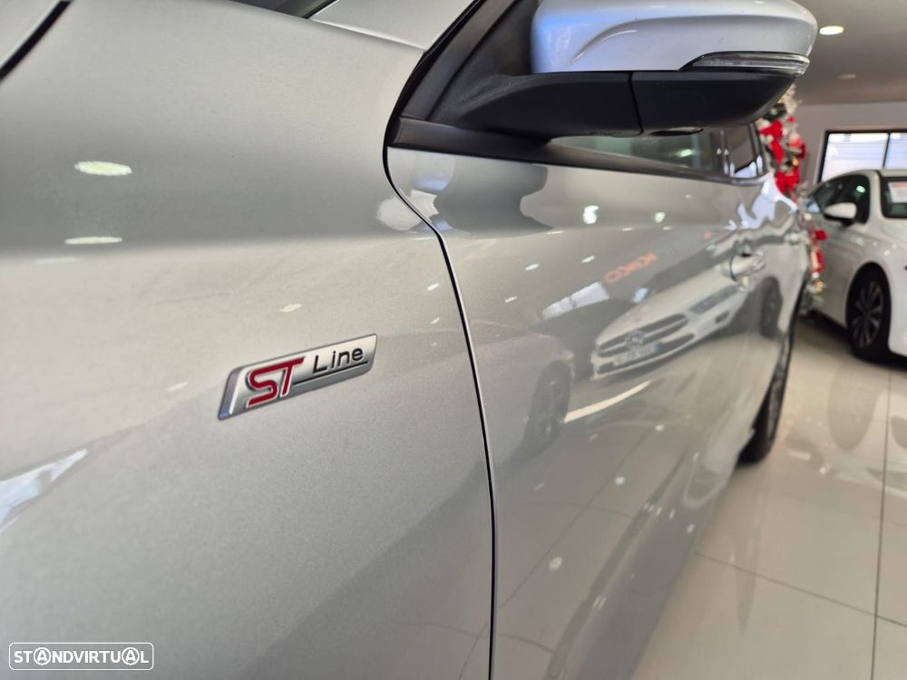 Ford Focus 1.0 EcoBoost MHEV ST-Line - 9