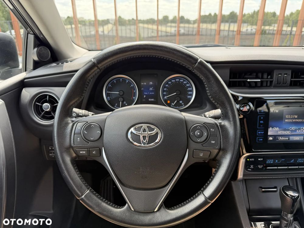 Toyota Corolla 1.6 Comfort MS - 16