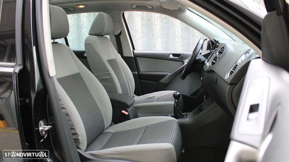 VW Tiguan 1.4 TSI Sport - 40