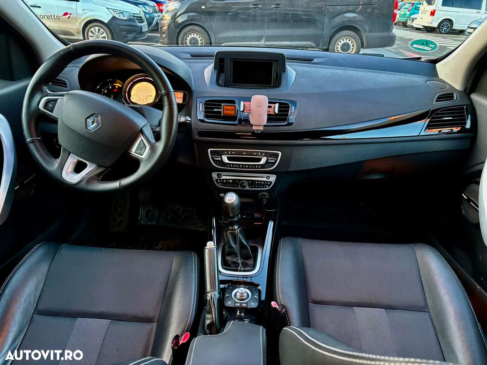 Renault Megane dCi 130 FAP BOSE Edition - 6