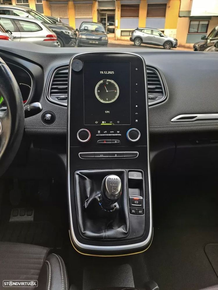 Renault Grand Scénic 1.6 dCi Intens SS - 13