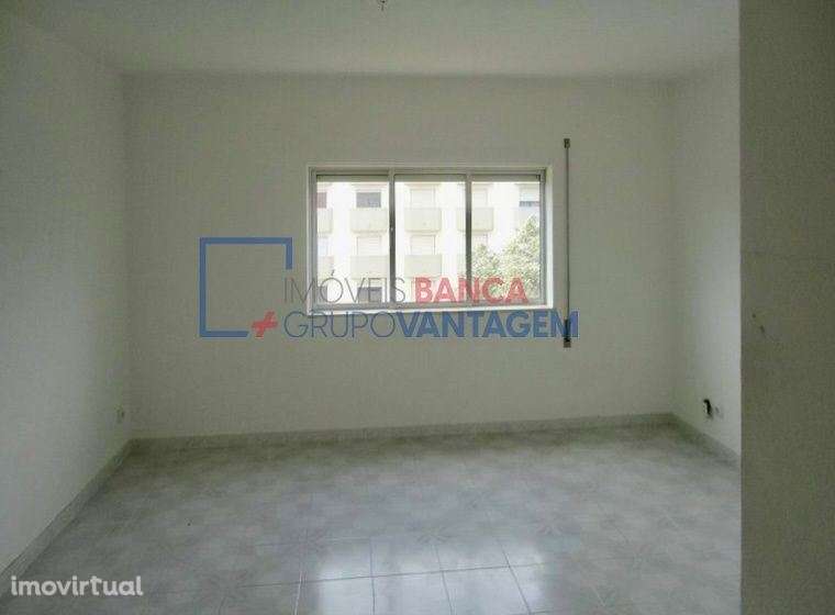 Apartamento T2 Arrendado até Março de 2026  Rio de Mouro, Sintra - Grande imagem: 4/22