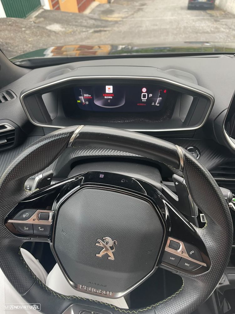 Peugeot 2008 1.2 PureTech GT EAT8 - 21