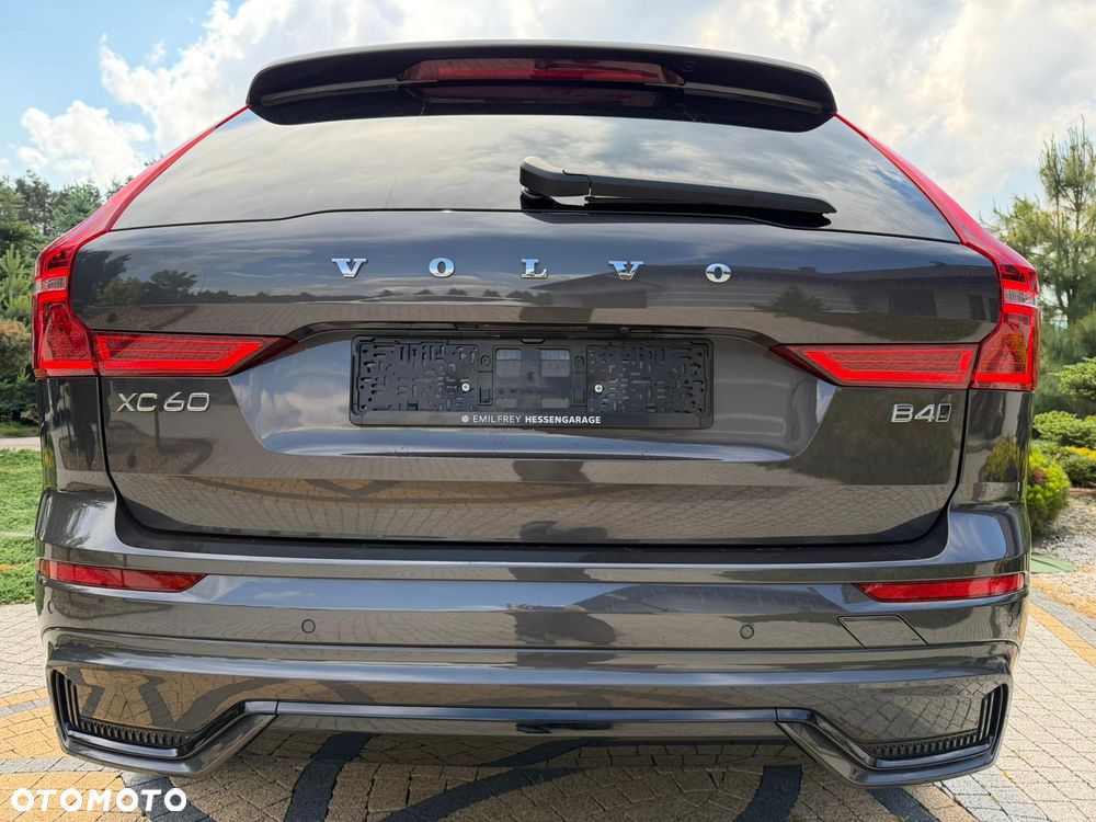 Volvo XC 60 B4 D Ultimate Dark - 5