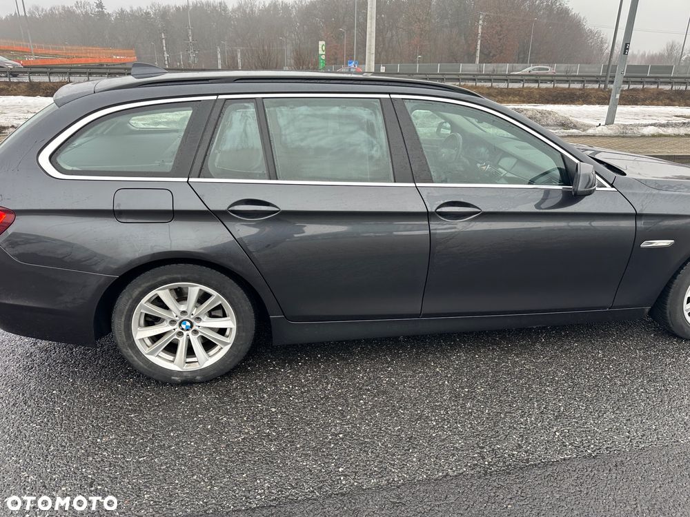 BMW Seria 5 525d - 5